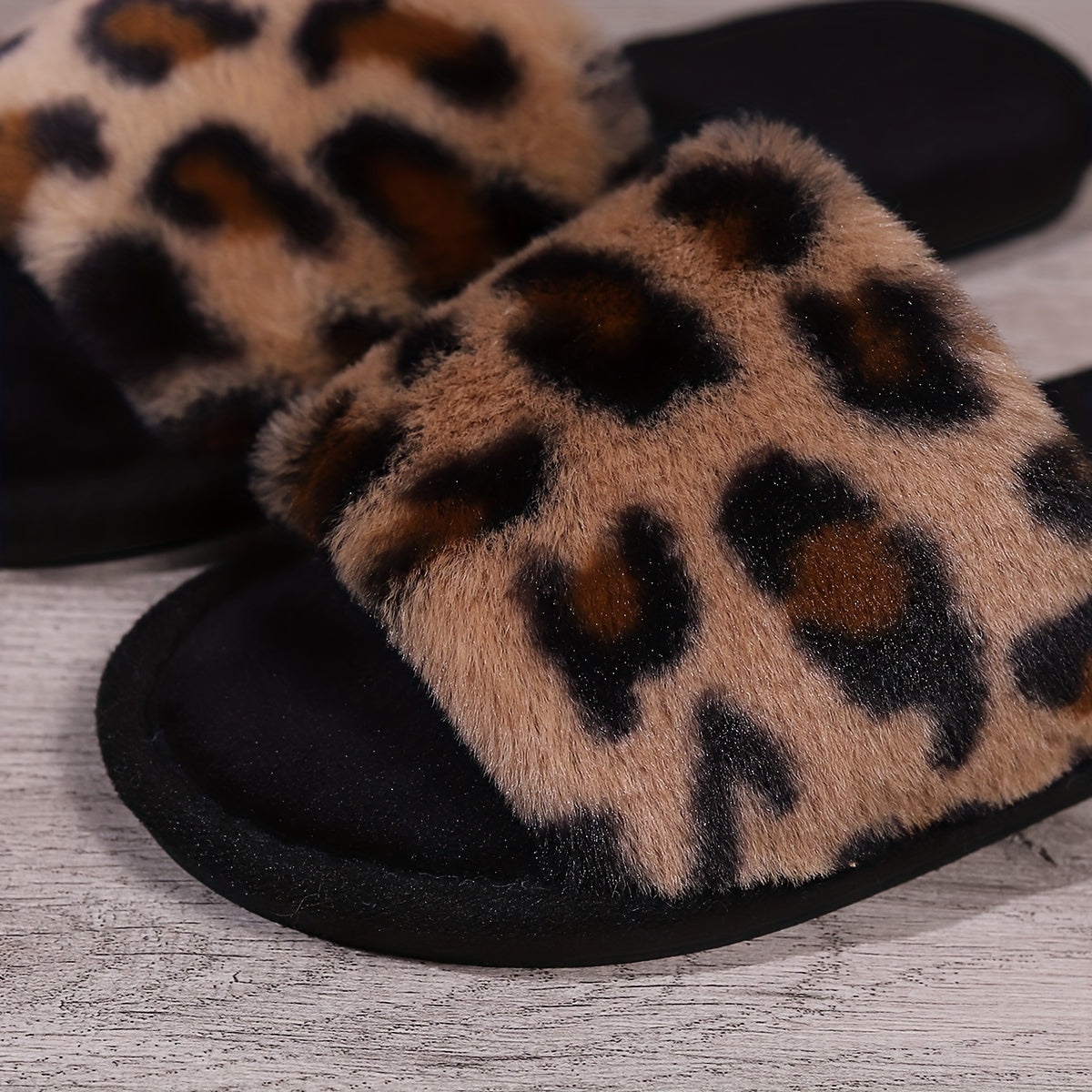 Leopard Print Open Toe Slippers - Ultra-Soft Faux Fur, Breathable & Insulated - Perfectly Cozy Home Shoes for Casual Chic Relaxation