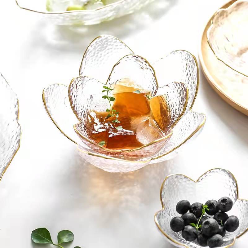 Spot crystal glass New Year's snack plate simple light luxury candy plate New Year's goods refreshment plate exquisite fruit plate wholesale