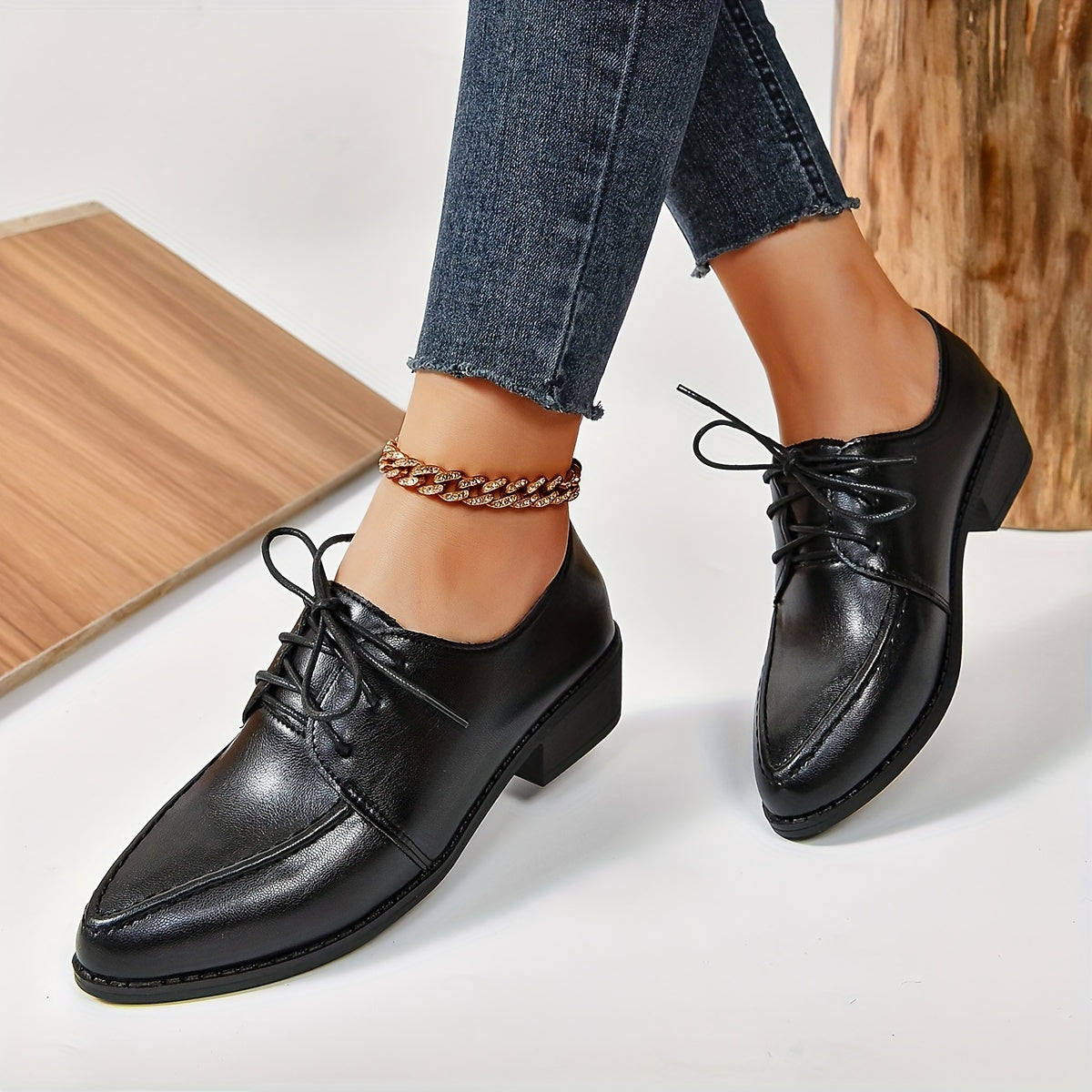 Fashion Oxfords with Chunky Heel - Sleek Pointed Toe, Comfort Lace-Up, Perfect for Dressy Occasions