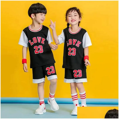 Sets/Suits Childrens Basketball Suit Boys And Girls Garten Baby Primary School Children June 1 Performance Uniform Sleeveless Training Dhbwq