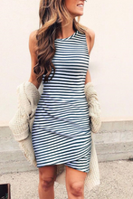 Load image into Gallery viewer, sealbeer Fashion Striped Patchwork O Neck Straight Dresses