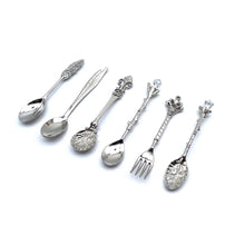 Load image into Gallery viewer, 6pcs Vintage Spoons Fork Cutlery Set Mini Royal Style Metal Gold Carved Teaspoon Coffee Snacks Fruit Dessert Fork Kitchen Tool