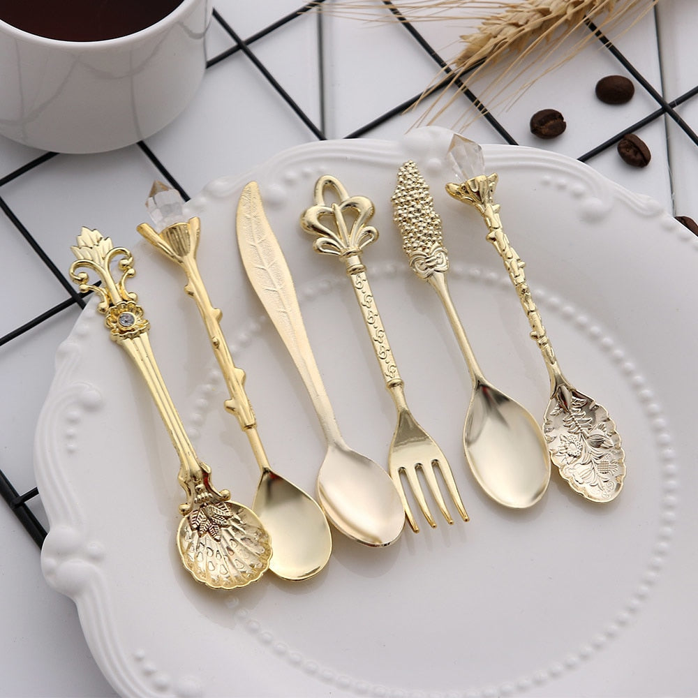 6pcs Vintage Spoons Fork Cutlery Set Mini Royal Style Metal Gold Carved Teaspoon Coffee Snacks Fruit Dessert Fork Kitchen Tool