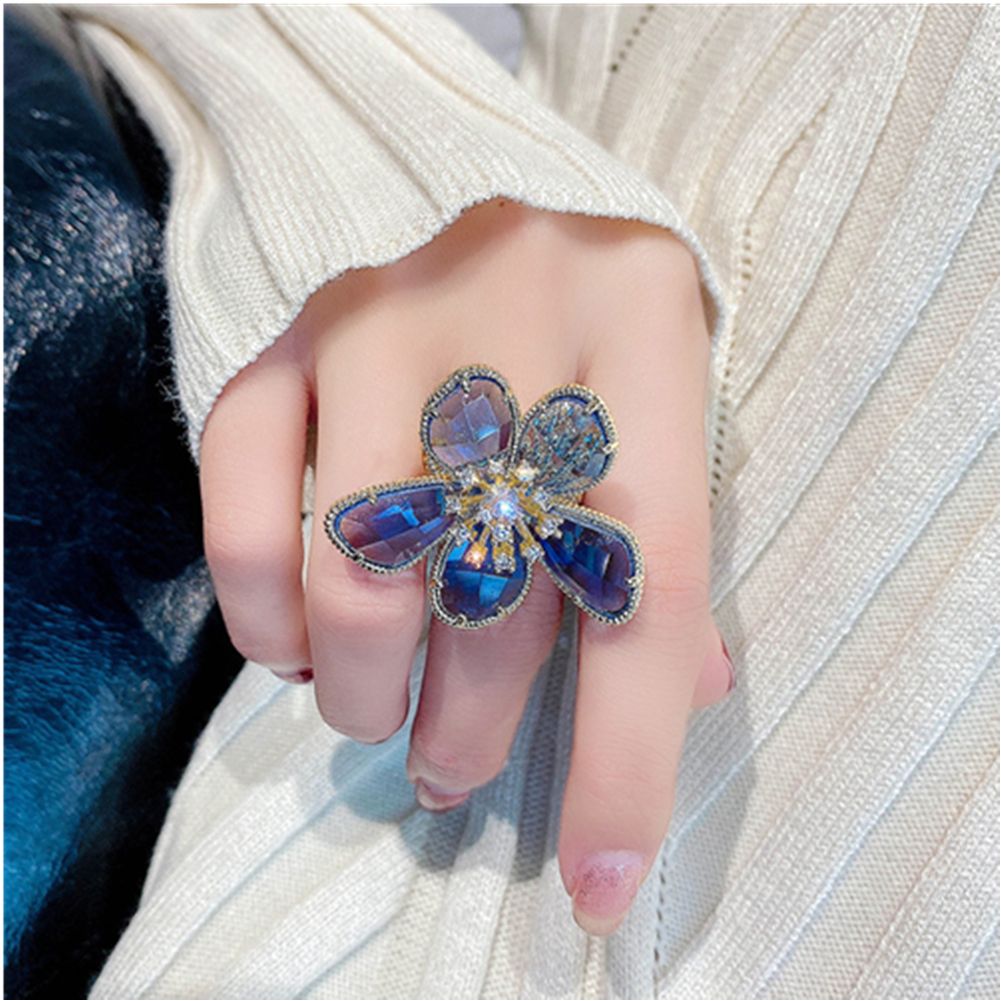 Fashion Big Crystal Flower Rings Individuality Floral Opening Rings For Famale Party Adjustable Finger Jewelry Gifts