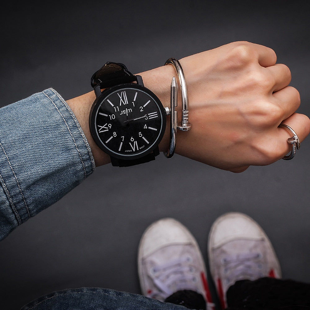 2022 Personality Romantic Big Dial Watch Leather Band Watch Fashion Cute Quartz  Wristwatch Women Men Clock