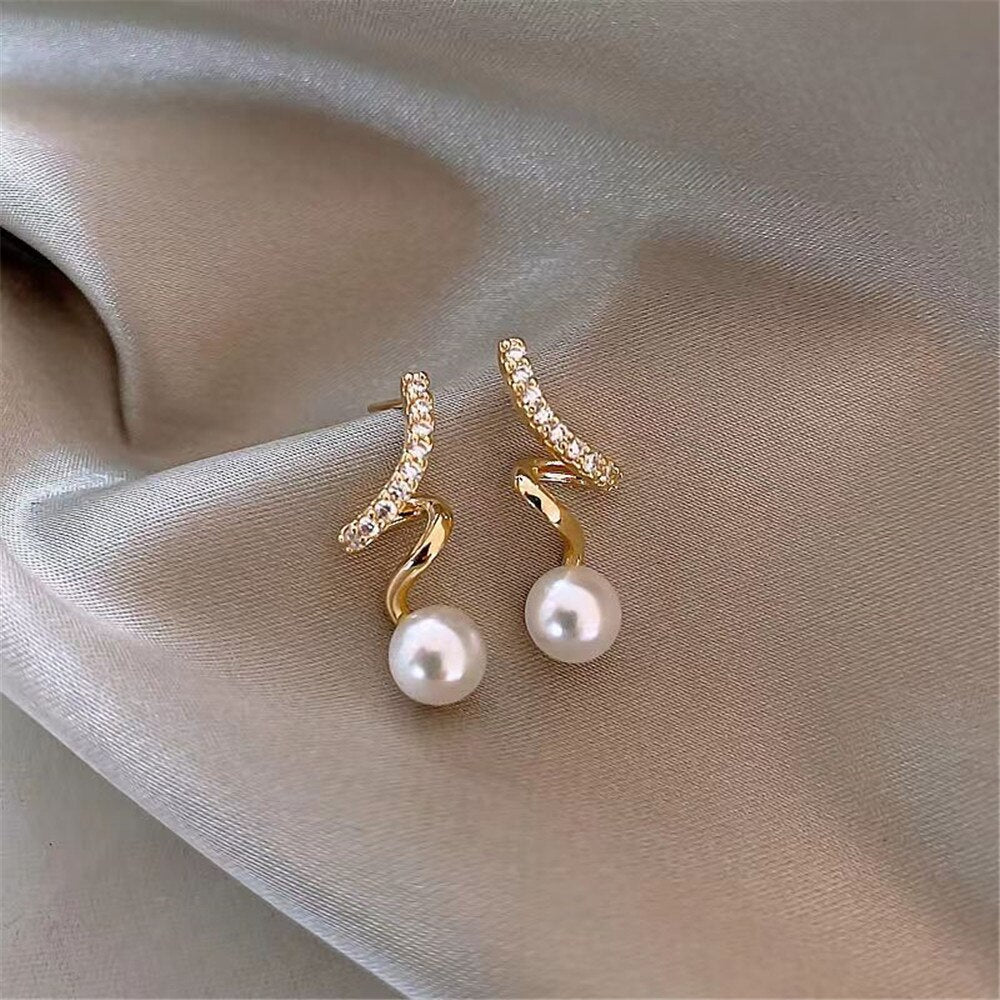 YKNRBPH New Arrived S925 Women&#39;s 2022 Pearl all-match Earrings Elegant Design Pearl Jewelry
