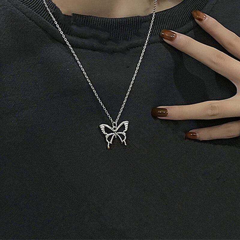 Vintage Sliver Color Butterfly Pendant Necklace for Women Fashion Gothic Hip Hop Stars Chain Long Tassel Necklace Jewelry