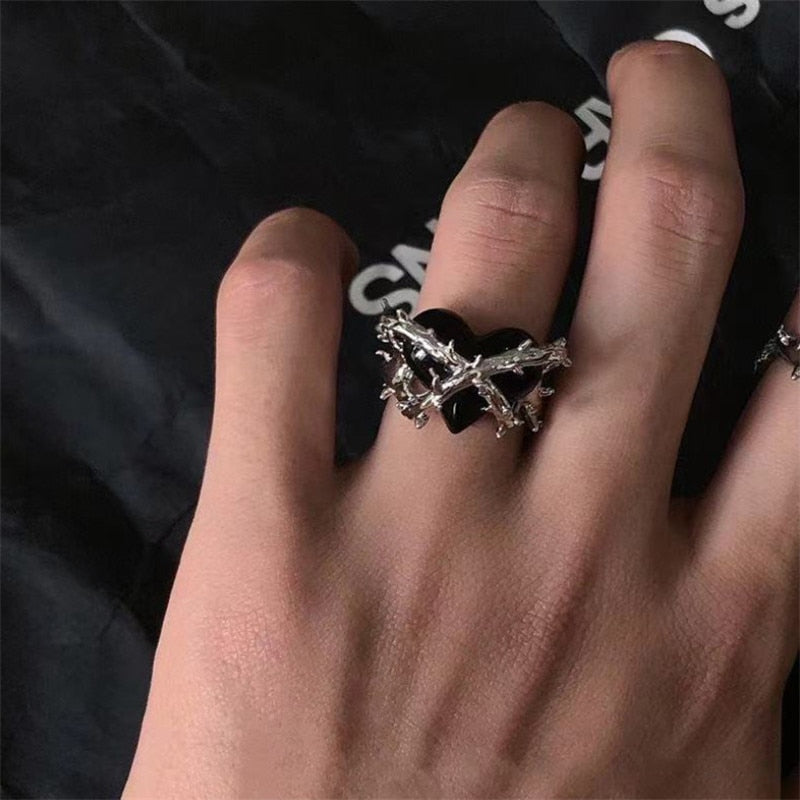 2022 Trendy Heart Rings For Women Punk Girl Hip Hop Jewelry Korea Vintage Harajuku High Quality Silver Color Open Ring Maiden