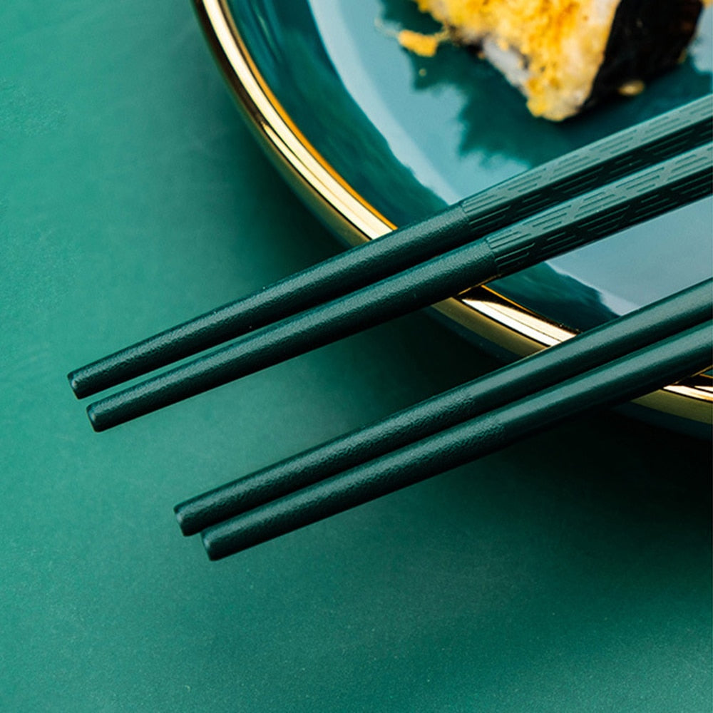 5Pairs High Quality Japanese Non-Slip Chopsticks Korean Home Hotel Restaurant Portable Healthy Food Stick For Sushi Chopsticks