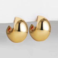 Load image into Gallery viewer, sealbeer A&amp;A Gold Round Chunky Earrings