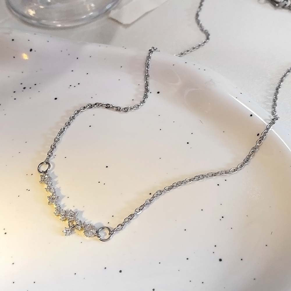 Zircon Stars Necklace For Women Luxury Niche Design Clavicle Chain Simple Frosty Style Girl Accessories Party Gift Jewelry