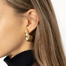 Load image into Gallery viewer, sealbeer A&amp;A Vintage Gold Plated Chunky Dome Tear Drop Earrings