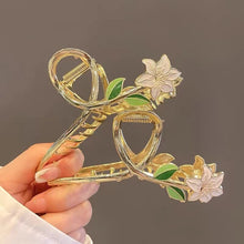 Load image into Gallery viewer, New Women Girls Fashion Elegant Gold Flowers Hair Claw Hairpins Ladies Lovely Metal Ponytail Clip Female Sweet Hair Accessories