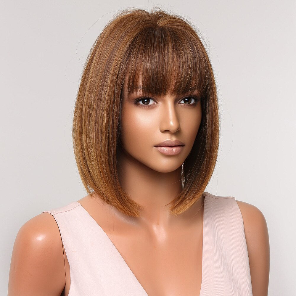 Short Straight Synthetic Wigs Mixed Golden Brown Bob Wigs with Bangs for Women Cosplay Daily Natural Hair Wig Heat Resistant